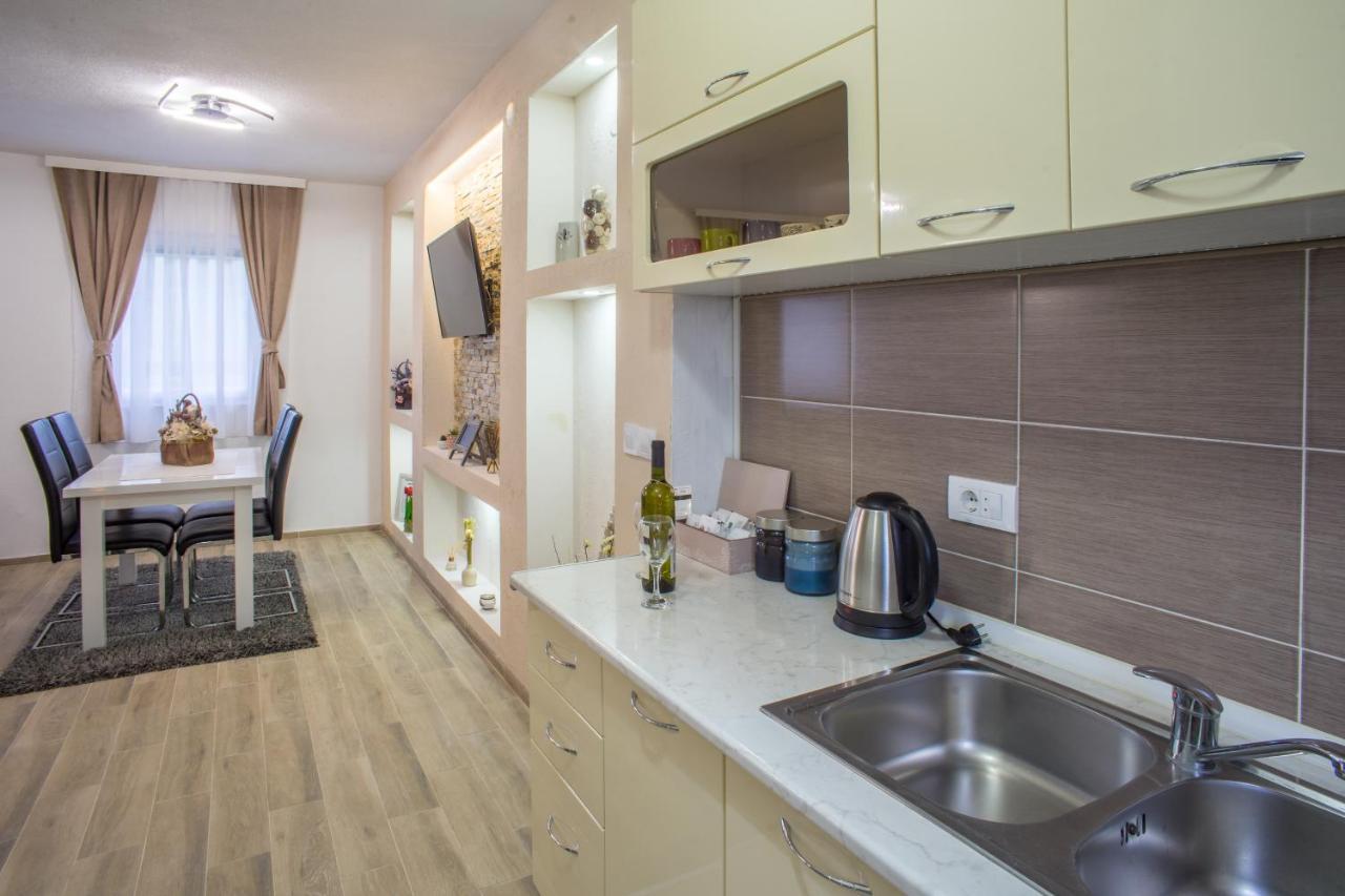 Vacation Home Danilo 자블야크 외부 사진