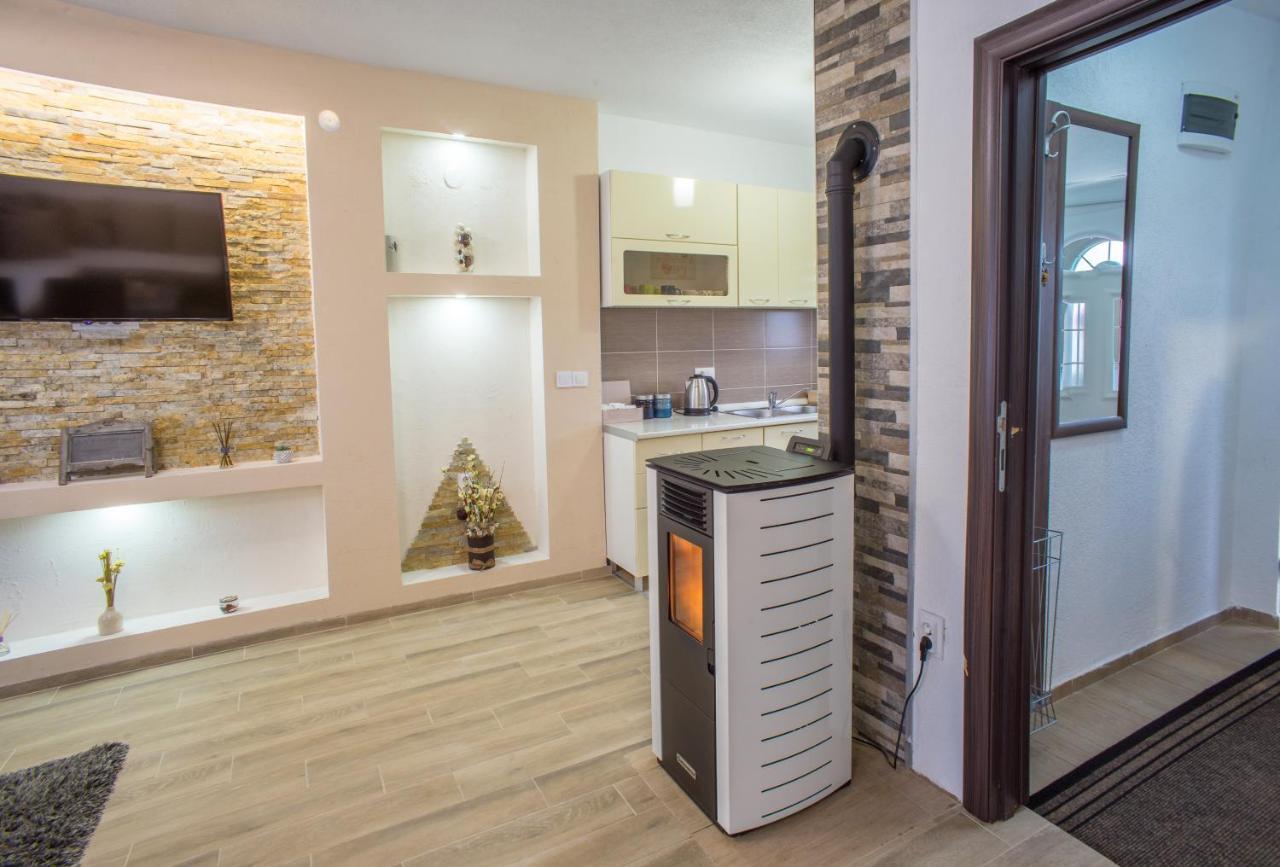 Vacation Home Danilo 자블야크 외부 사진